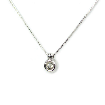 Collana punto luce diamante; girocollo donna in oro bianco tit 750 (18 kt), con un diamante ct 0,05 colore G/VS , su montatura a cipollina