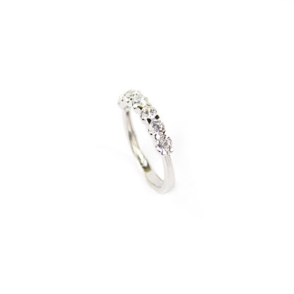 Anello fedina oro zirconi, anello donna modello fedina in oro bianco 750, larga 3 mm, con sette zirconi; misura anello 13