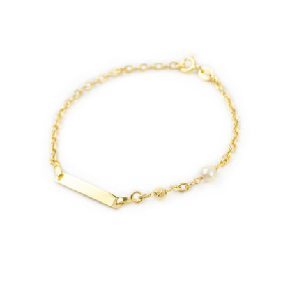 Bracciale battesimo oro perla, braccialetto in oro giallo 750 con targhetta liscia e leggermente curva e perla coltivata acqua dolce