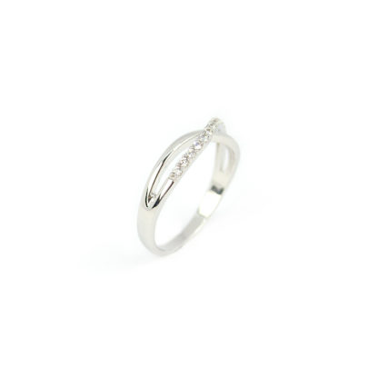 Anello oro bianco zirconi, anello modello fascetta in oro bianco 750, con zirconi; larghezza massima 4,10 mm; misura anello 12