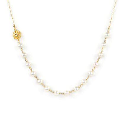 Collana centrale perle fiore, girocollo donna in oro giallo tit 750 (18 kt) con centrale di perle coltivate acqua dolce e un elemento a fiore