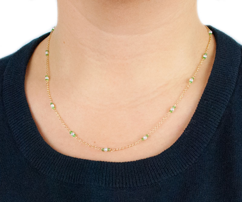Collana girocollo tsavorite perle donna, catena in oro giallo tit 750 (18 kt), alternata a perle coltivate in acqua dolce e tsavorite